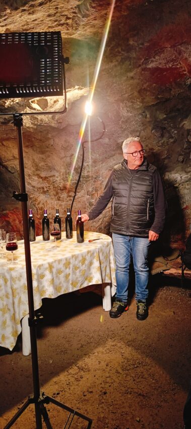 Riccardo con la troupe di Mela Verde